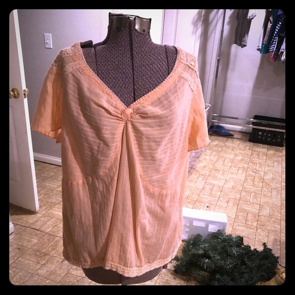 Lane Bryant Tops - Women’s short sleeve blouse